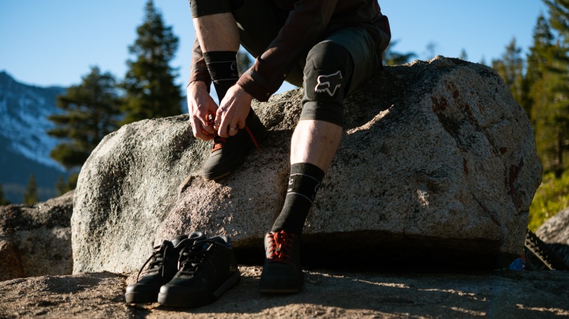 mountain bike flat shoes - we evaluate the fit and comfort by riding shoes back to back and...