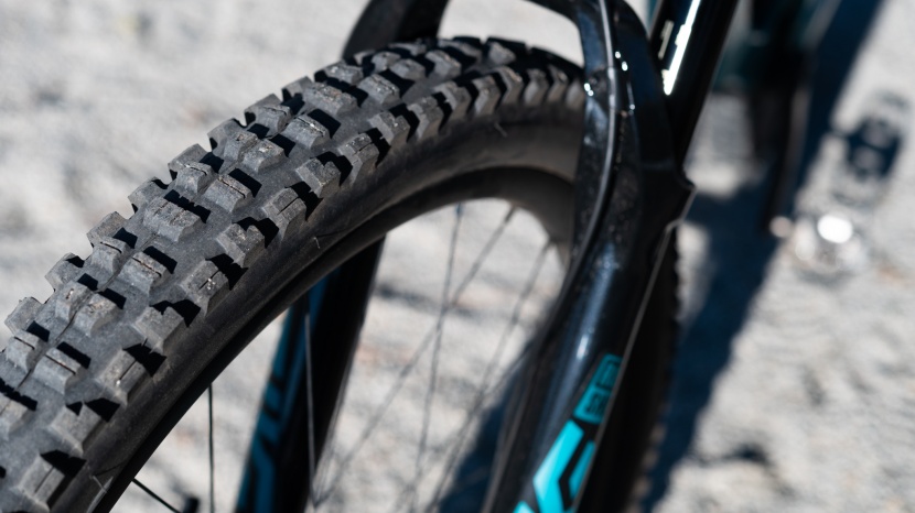 quality maxxis dhr ii tires front and rear mean you won't have to...