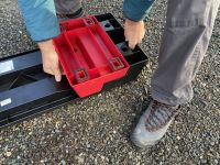 A quick glimpse at the unintuitive adjustment mechanism on the base...