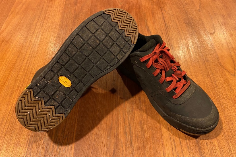 mountain bike flat shoes - we examine each model for damage and wear, checking the materials...