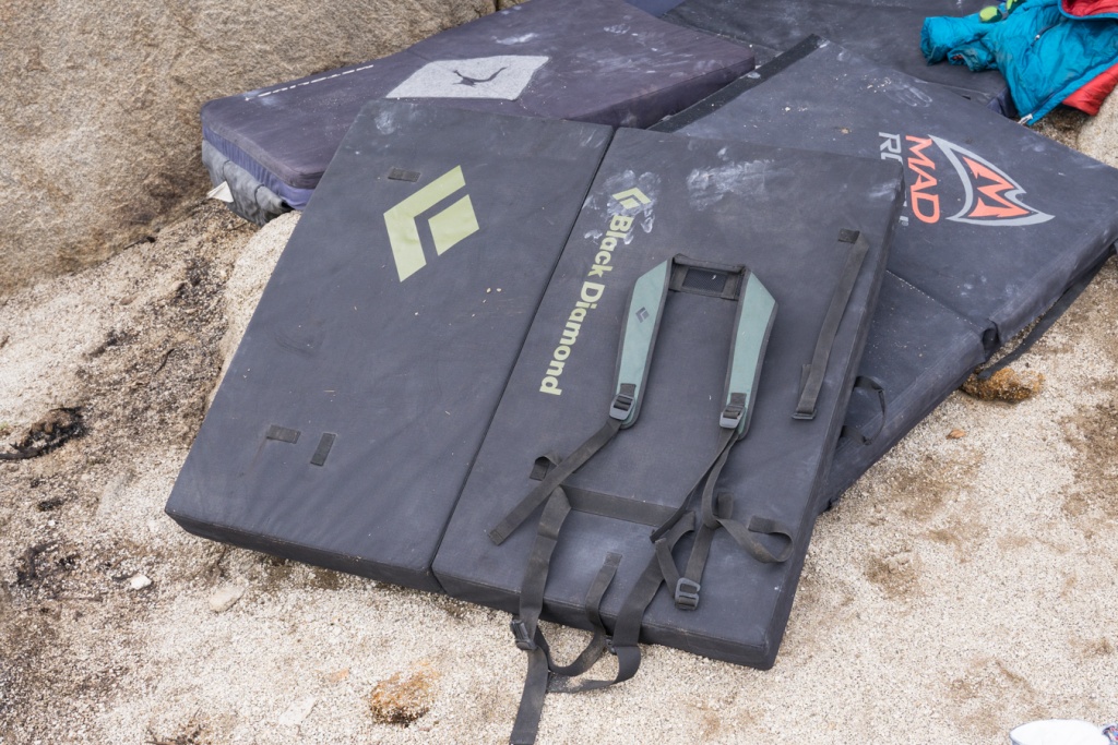 bouldering crash pad - crash pad suspension is very basic, but even an unpadded hip belt...