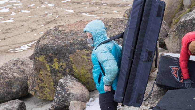 bouldering crash pad - the magnum from metolius has a sufficient suspension system for...