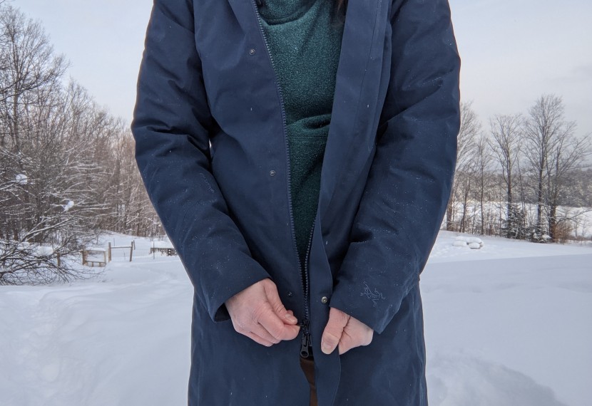 arc&#039;teryx patera parka - the zipper ends higher on this jacket, making it easier to zip up...