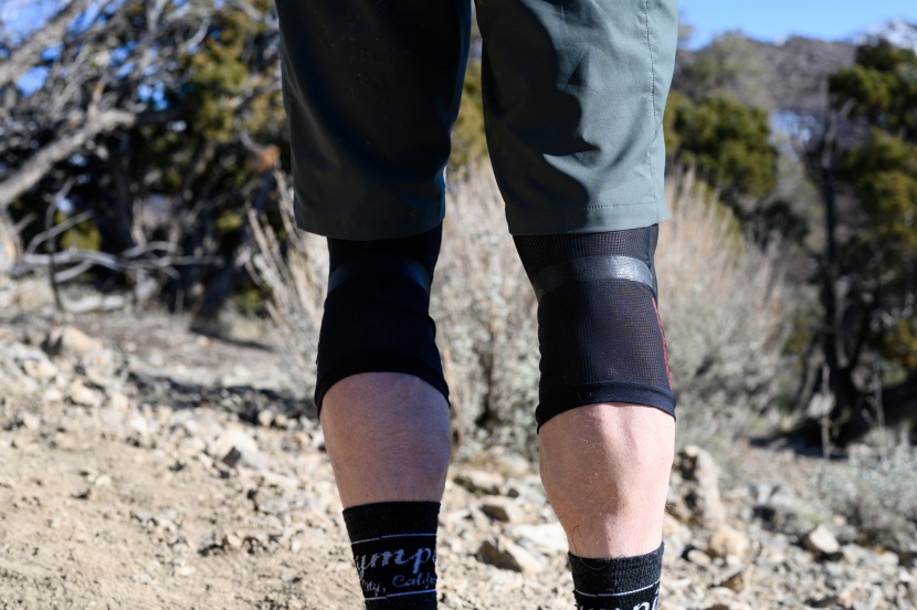 alpinestars paragon plus knee protector - the thin, wide-gauge, mesh sleeve breathes quite well.