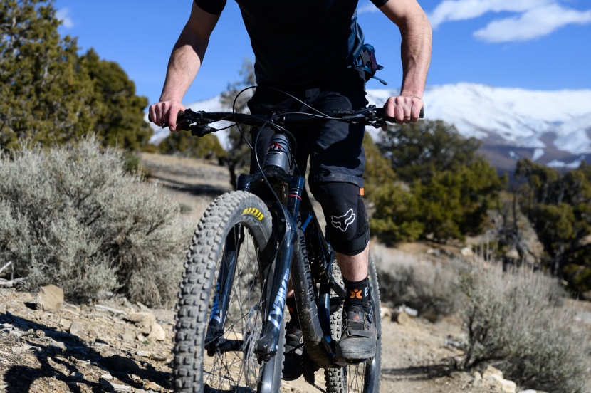 fox racing launch d3o - these pads won&#039;t blow you away with their pedaling comfort, but they...