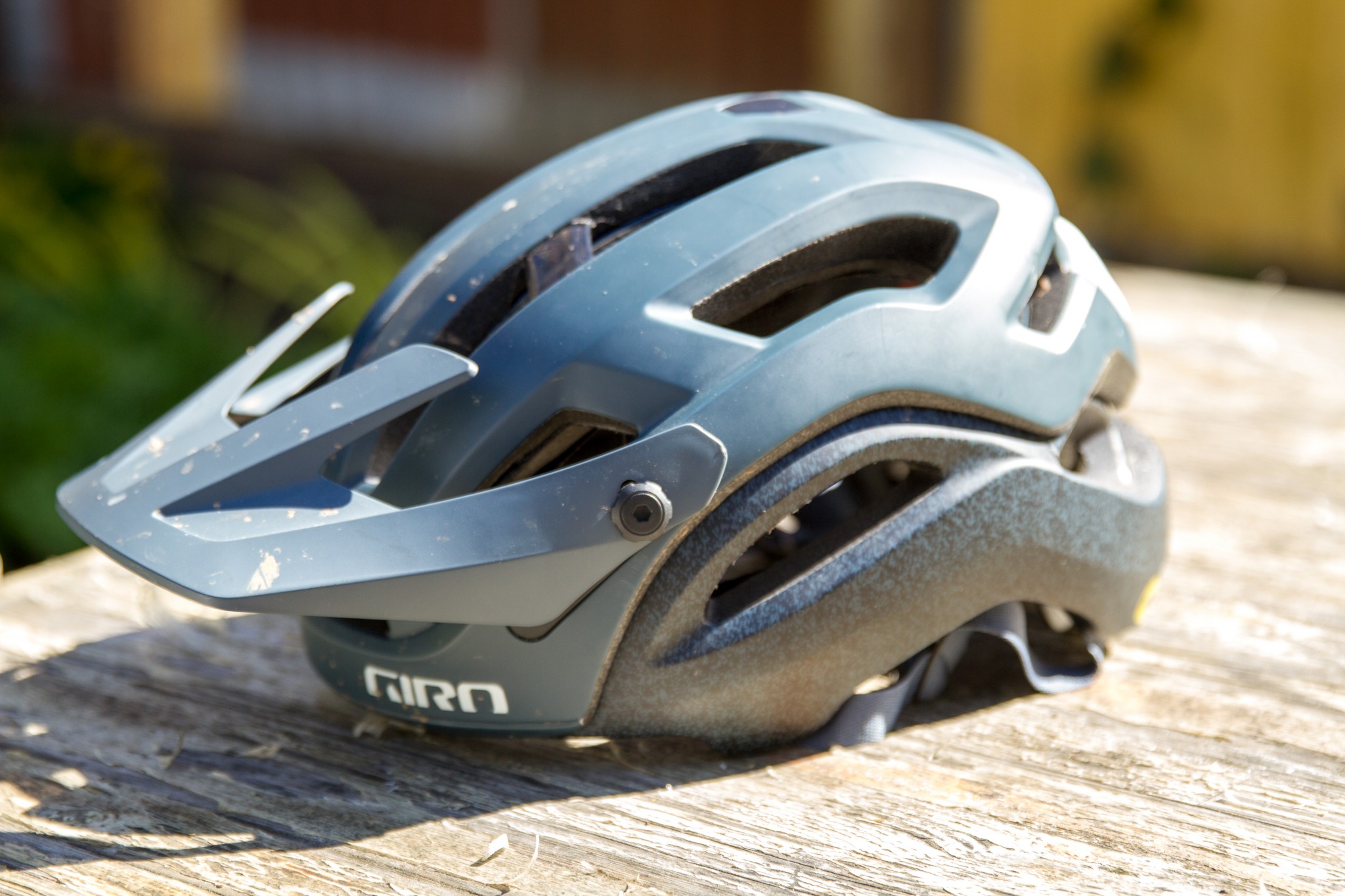 Giro Manifest Spherical Review | Tested & Rated