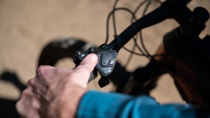 The handlebar-mounted control unit on the Trek Rail 9.7.