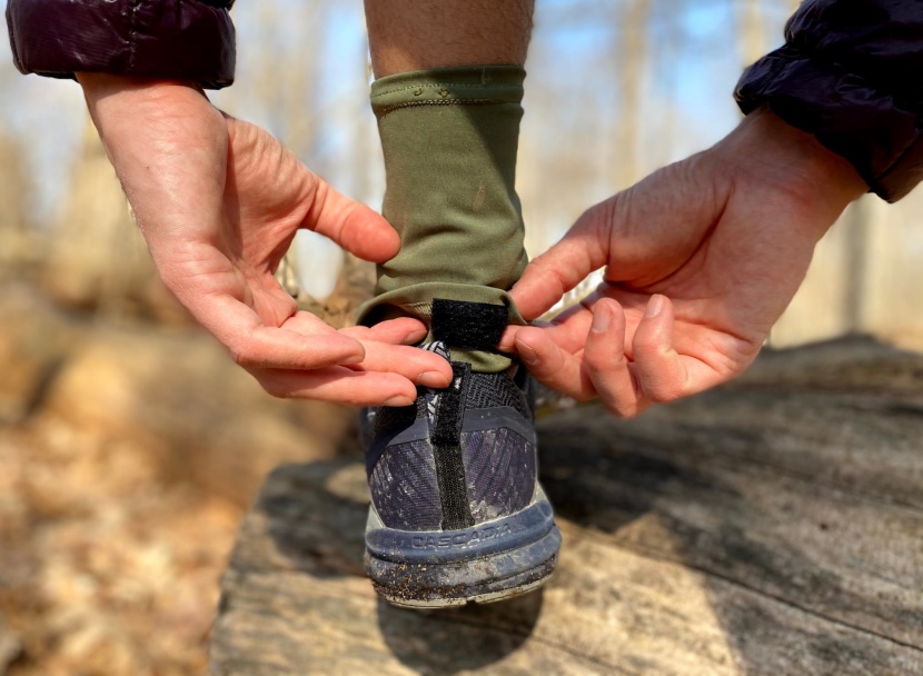 we attached the velcro on the dirty girl to the velcro on the heel...