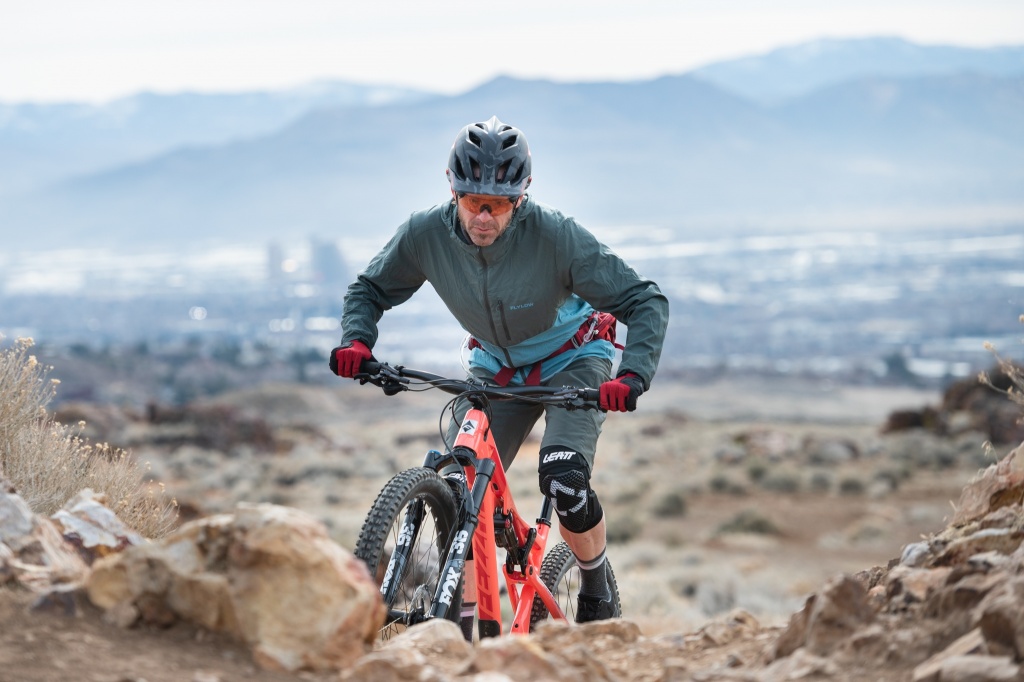 Best mountain bike protection gear for kids: helmets, knee pads, shoes and  more - MBR