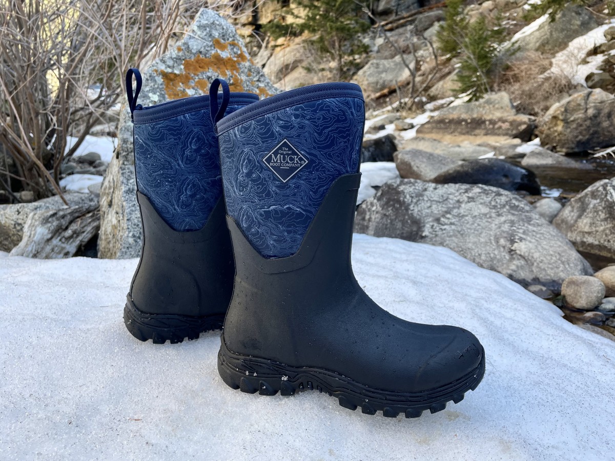 Muck Boot Arctic Sport II Mid Review (The Arctic Sport is a rugged waterproof boot with excellent traction.)