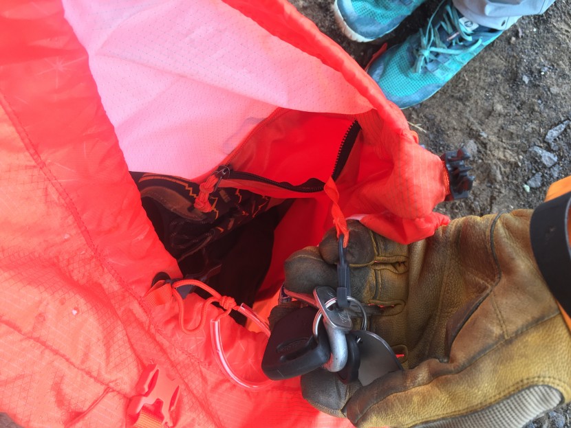 gregory alpinisto lt 38 - there is an internal zippered pocket with key clipper that we liked.