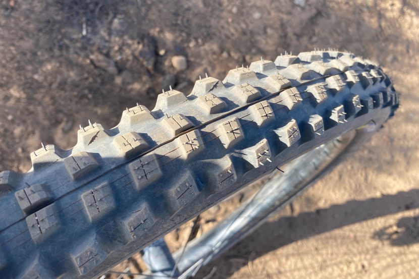 michelin wild am2 2.4 - big knobs, open spacing = good braking traction.