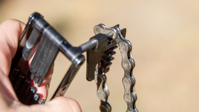 bike multi-tool - the chain breaker on the lezyne super v 22 provides good leverage...