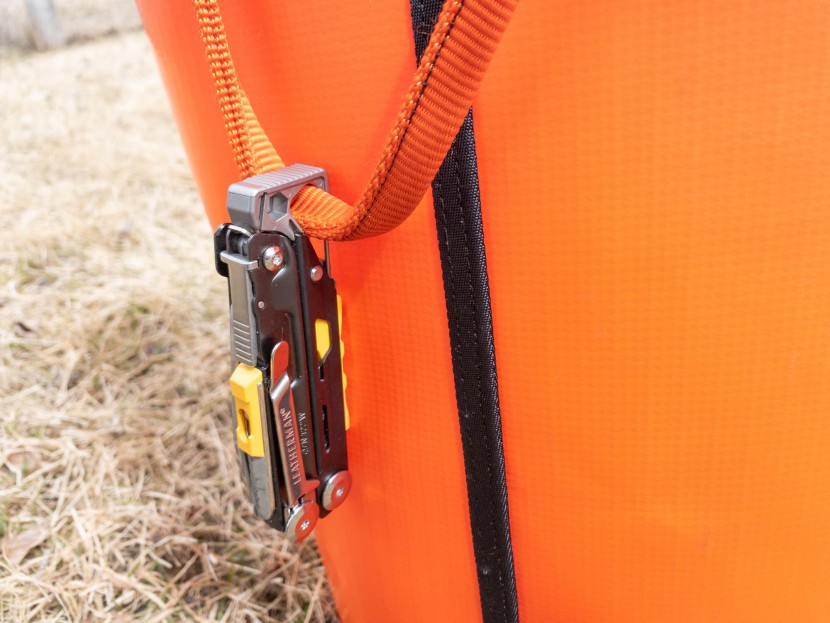 leatherman signal - the built in carabiner gate of the signal allows it to be clipped...