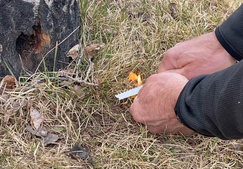 leatherman signal - a little dry tinder and the signal is all that is required to start...