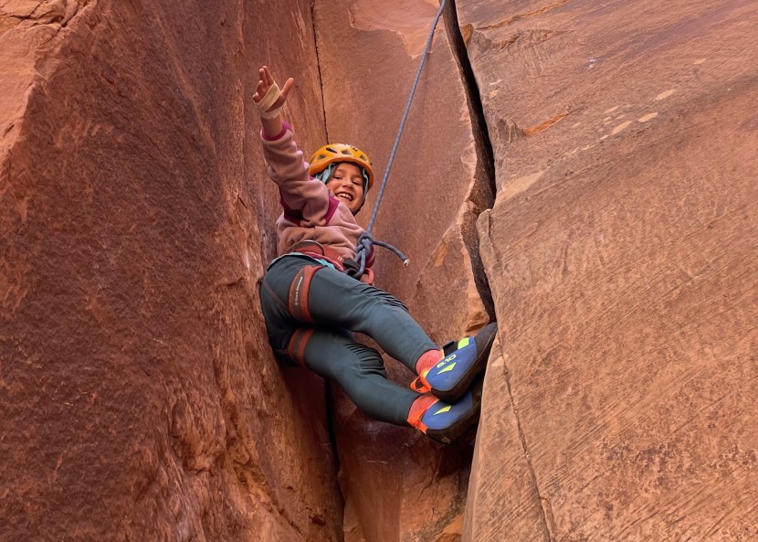 five ten kirigami - our tester takes a no-hands rest in long&#039;s canyon