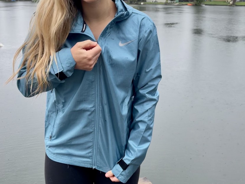 nike essential jacket for women - you can easily increase the airflow by unzipping this jacket, but...