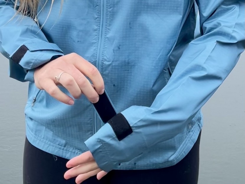 nike essential jacket for women - we like being able to cinch the velcro on the sleeves of the nike...