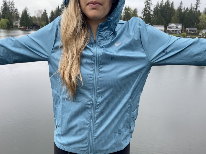 nike essential jacket for women - the awkward fit in the shoulders makes it feel like the jacket wants...