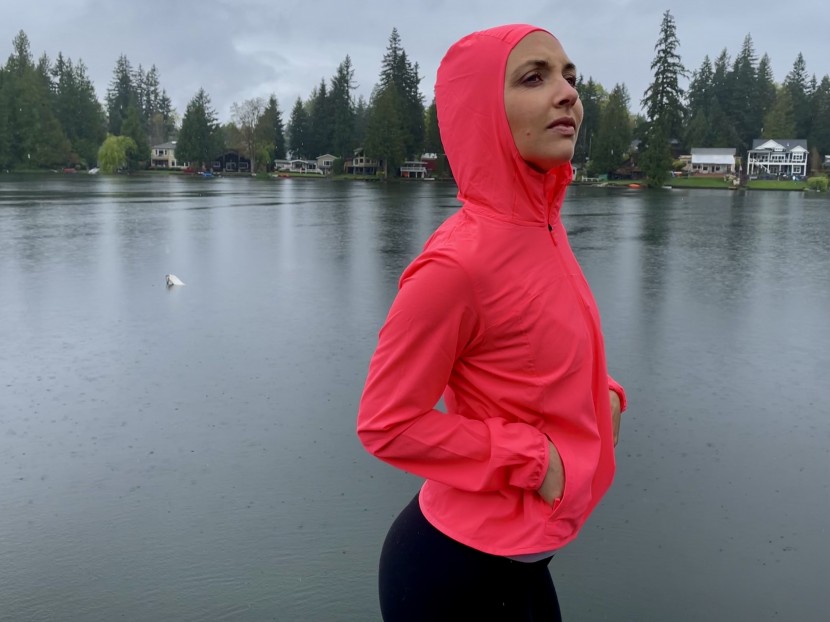 running jacket womens - this jacket feels a bit too short with its hood on. as always, fit...