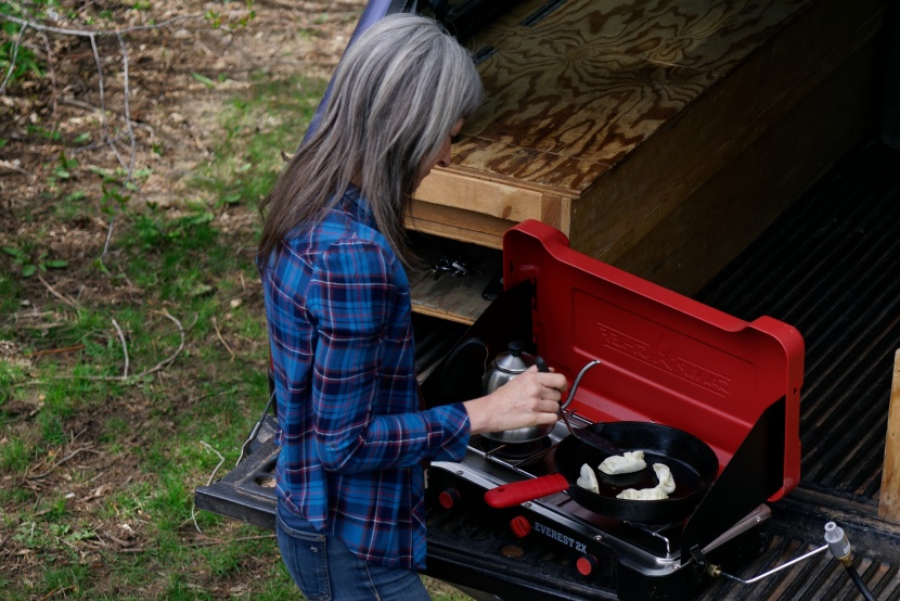 camp chef everest 2x - our review team loved cooking on the everest 2x because it boasts...