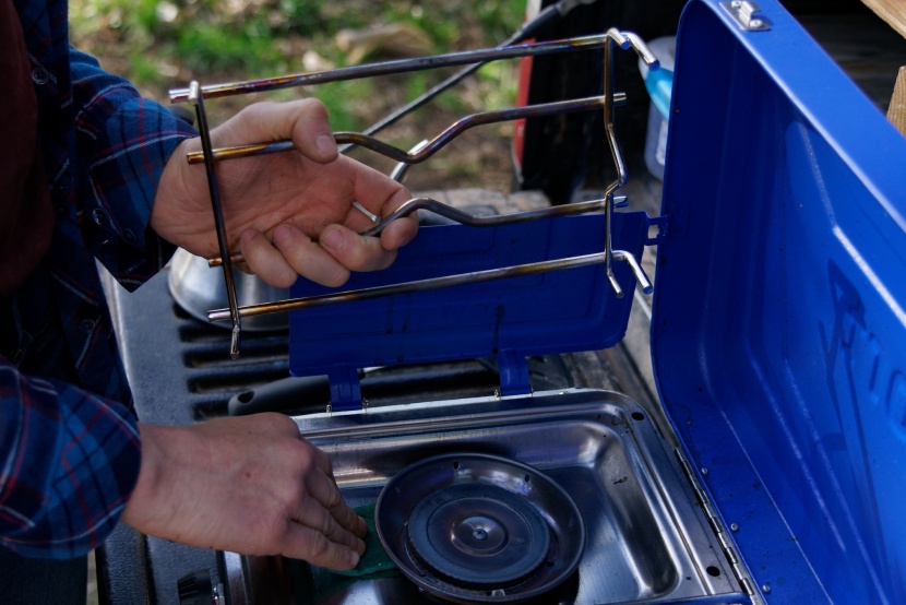 stansport outfitter series 3-burner - to clean the stansport 3-burner, you simply remove the one (or all)...