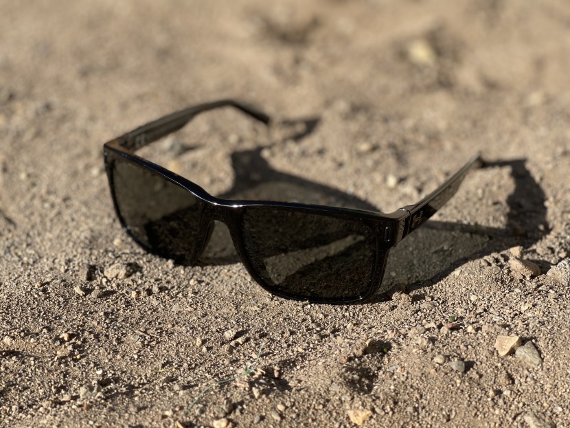 under armour assist - the under armour assists are simple, glossy black with plain grey...