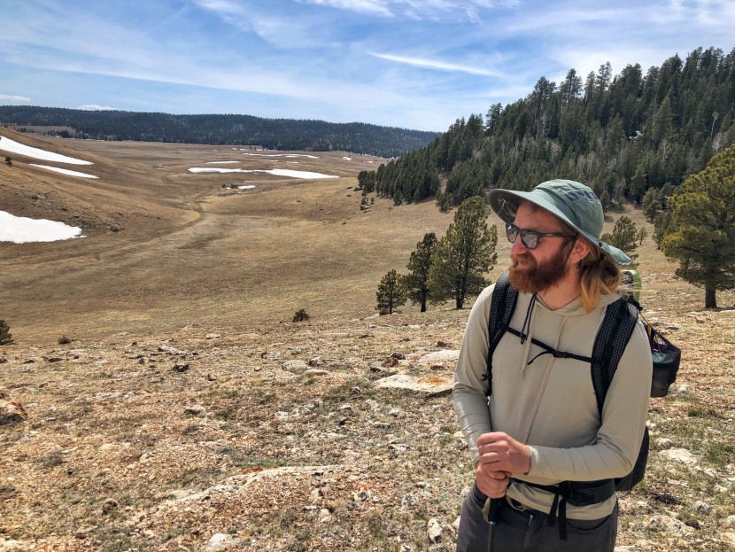 sunday afternoons ultra adventure - the darker color on the underside of the brim helps reduce glare...