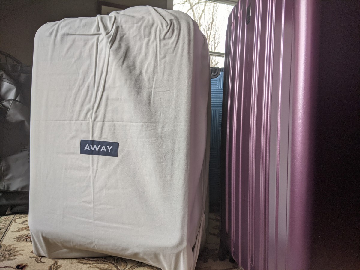 Away Expandable Large Review Tested by GearLab