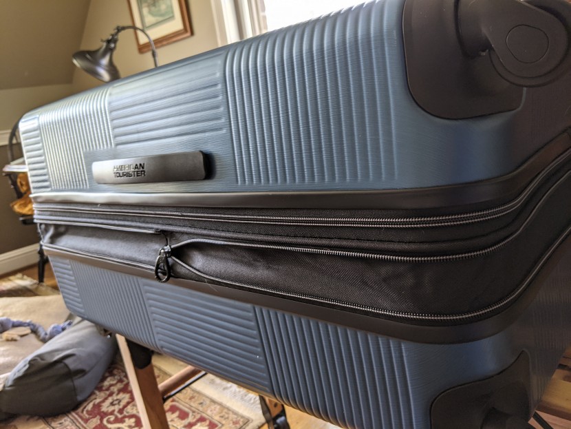 american tourister stratum xlt 28&quot; - when the expandable fabric is unfurled, if the bag isn&#039;t packed...