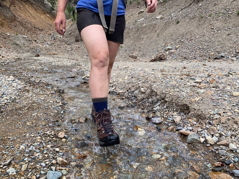 rei co-op merino wool ultralight crew - we test out the drying speed while hiking through the river. this...