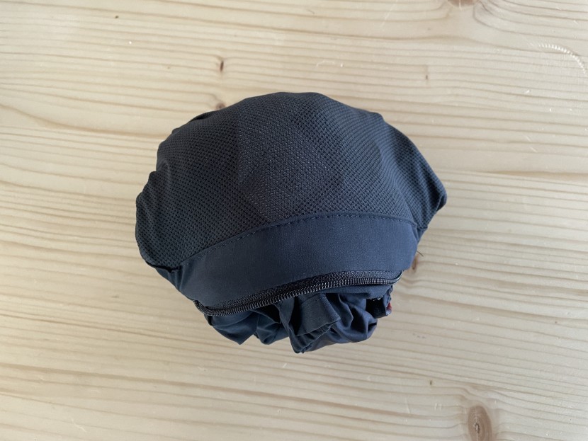 running jacket womens - even the jackets that aren&#039;t advertised to have their own storage...