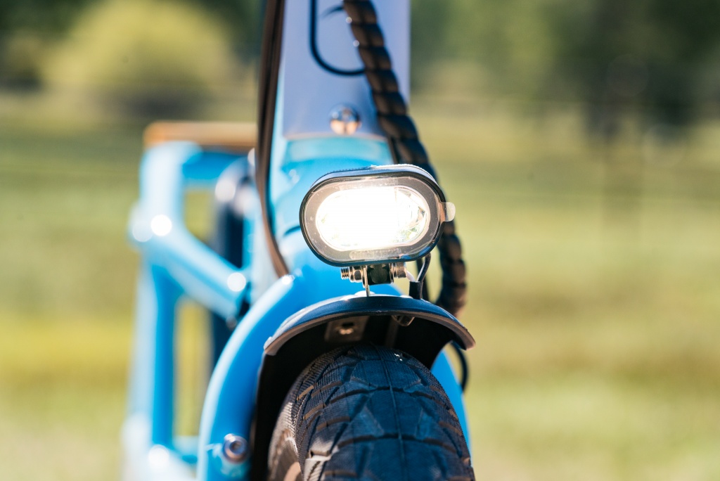 blix packa genie - lights, fenders, usb charging, blix thought of most everything.