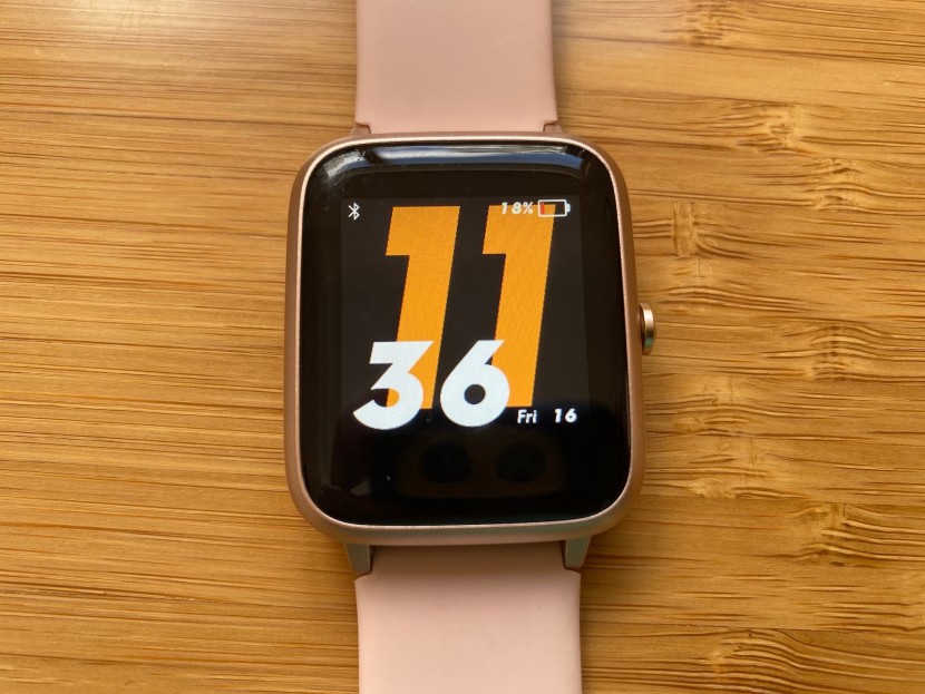 letscom smart watch - sleek, simple, and inexpensive. we appreciate the lightweight design.