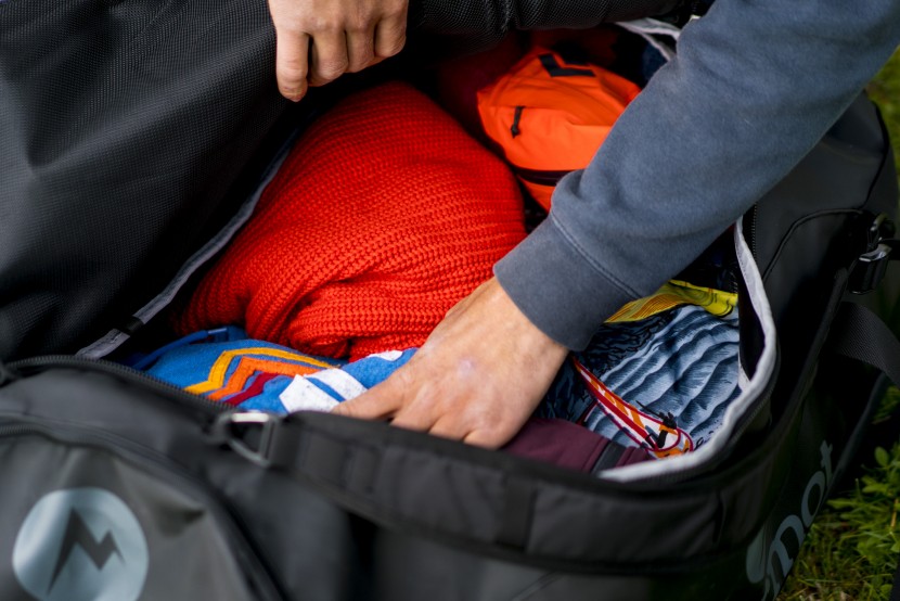 marmot long hauler - the large d-zip opening allows easy access to the inside of the bag...