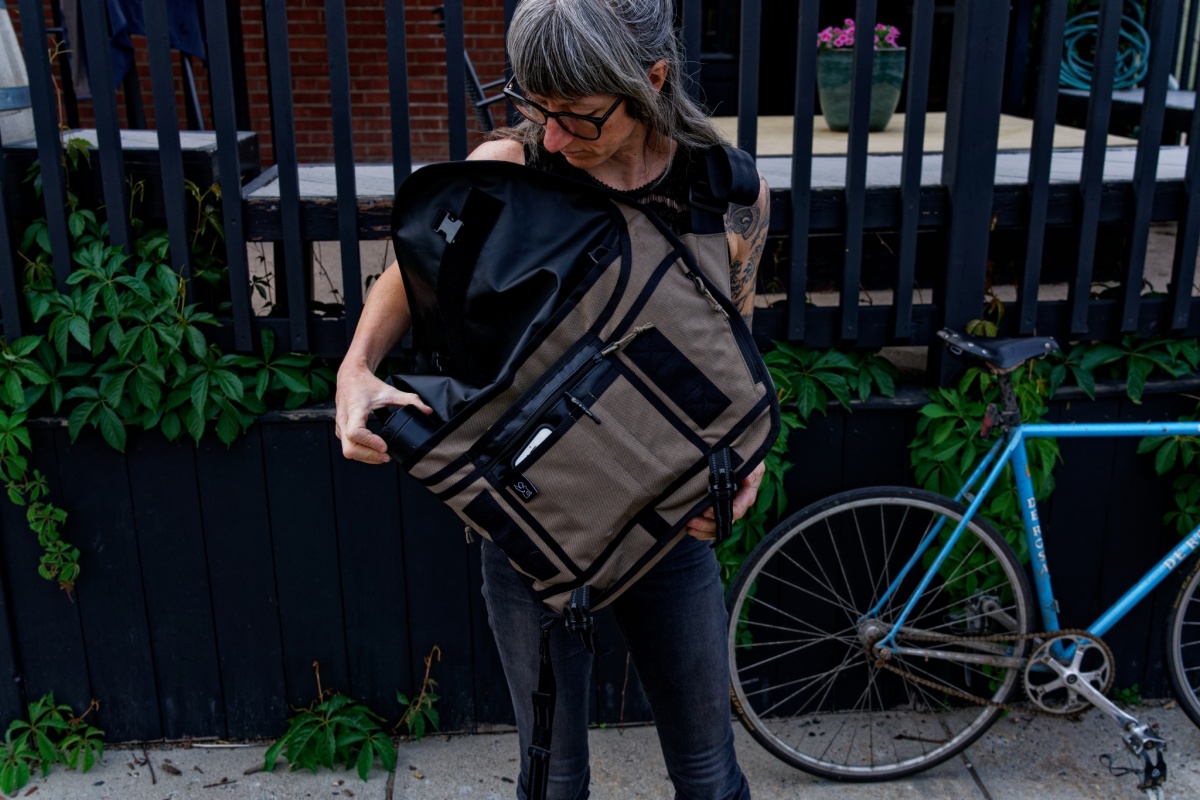 Chrome Buran III Review (The Buran has an intuitively designed storage system with three tiers of pockets on either side of the bag. The third...)