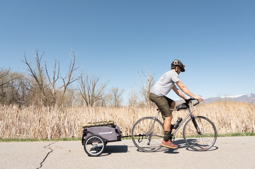 schwinn day tripper - on bike paths, roads, and even hard-packed gravel the day tripper...