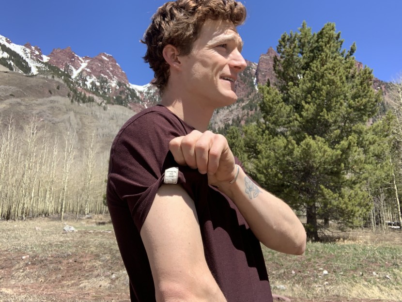 running shirt - &quot;move and be moved&quot; reads the accent label under the sleeve. we...