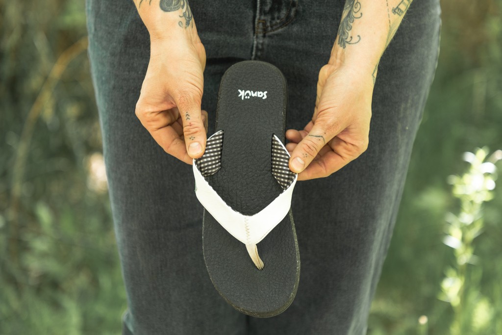 The 6 Best Flip-Flops With Arch Support of 2024 - Flip-Flops for