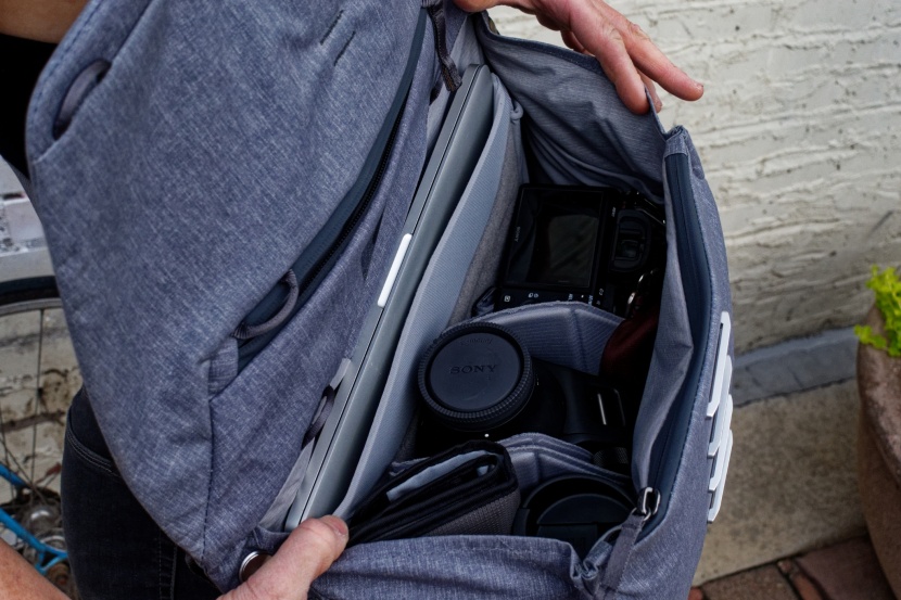 peak design everyday messenger - the velcro dividers are great for accommodating a dslr and two...
