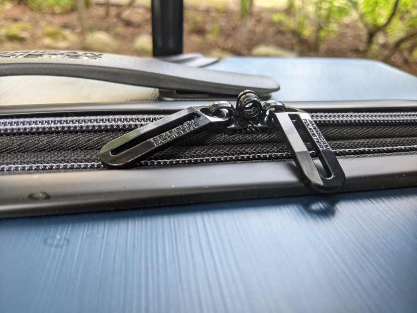 american tourister stratum xlt 28&quot; - this bag doesn&#039;t include an integrated lock, but that means the...