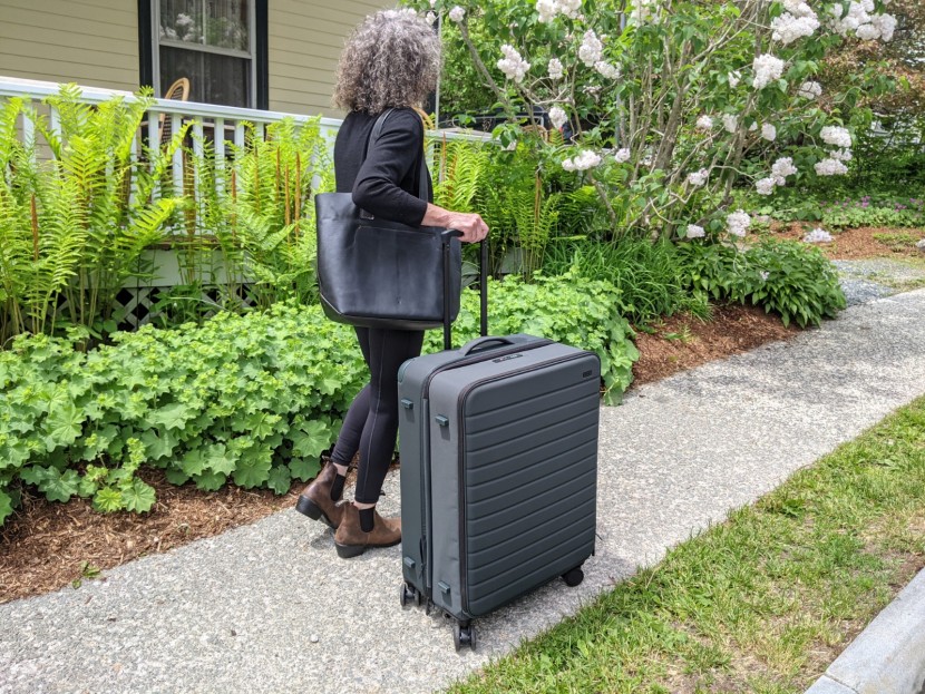 away expandable large - while the handle feels less stable than most in its extended mode...