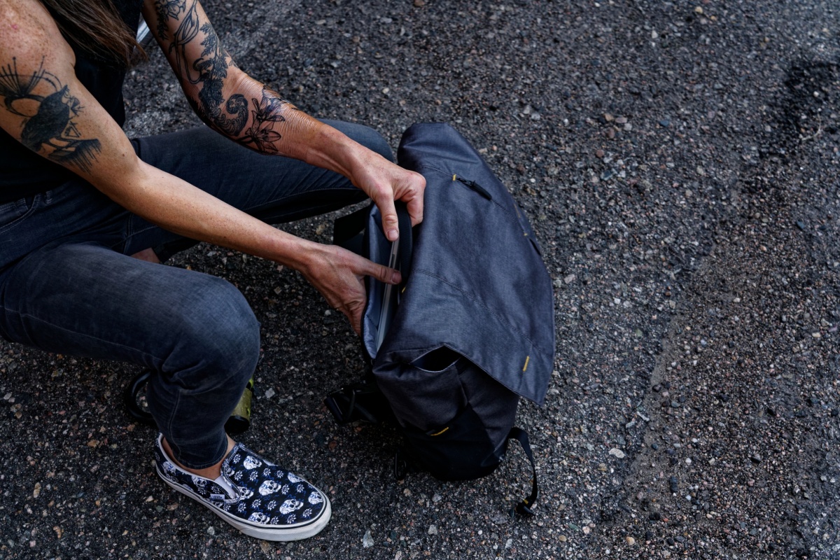 How to Choose the Right Messenger Bag GearLab