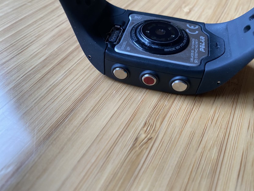 polar m430 hr - these buttons are rather difficult to use these with a thicker pair...