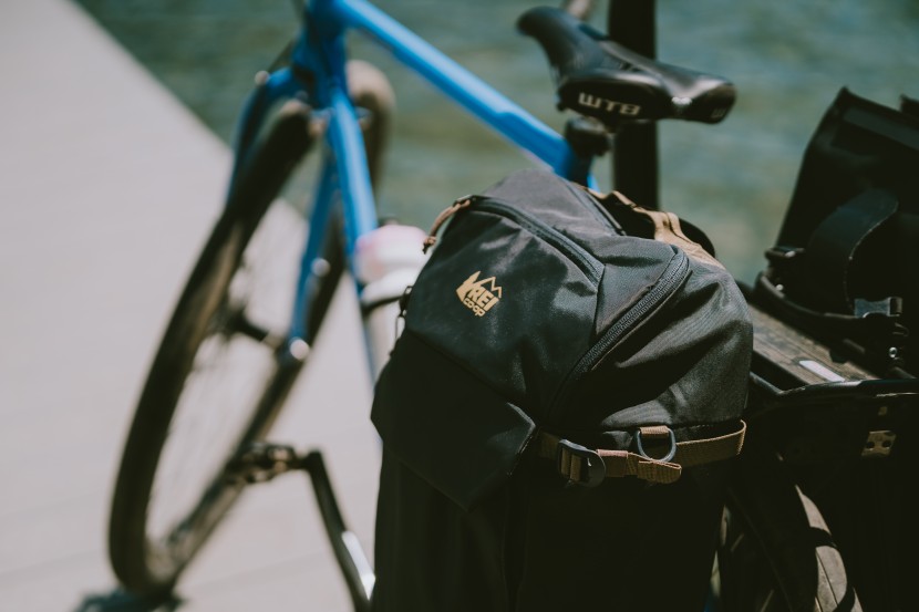 REI Co-op, Junction パニアバッグ REI Co-op Junction Pannier Review | Tested & Rated