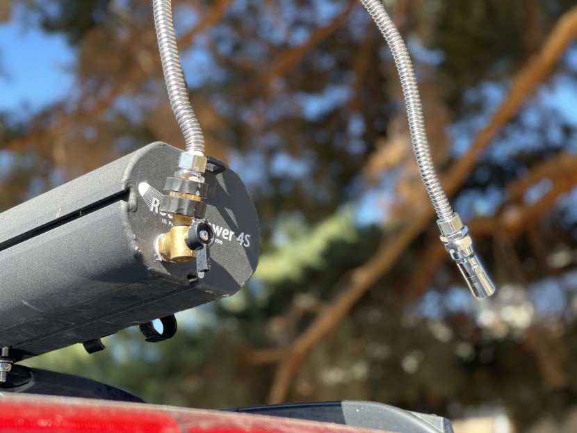 yakima roadshower - the flexhead showerhead can be easily snapped on and off with the...