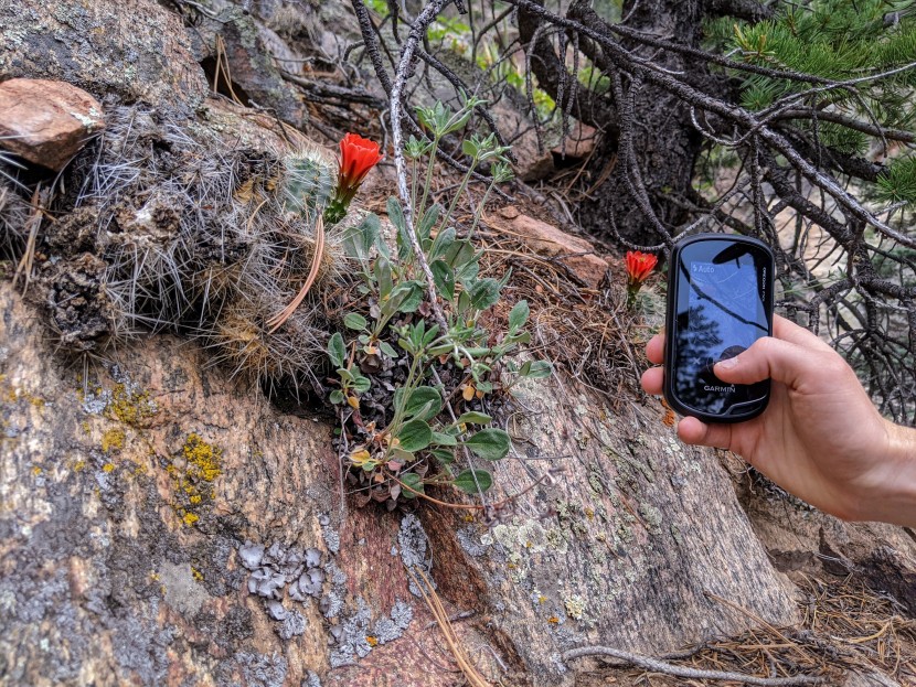 the oregon 750t is the only unit in this review that includes a...