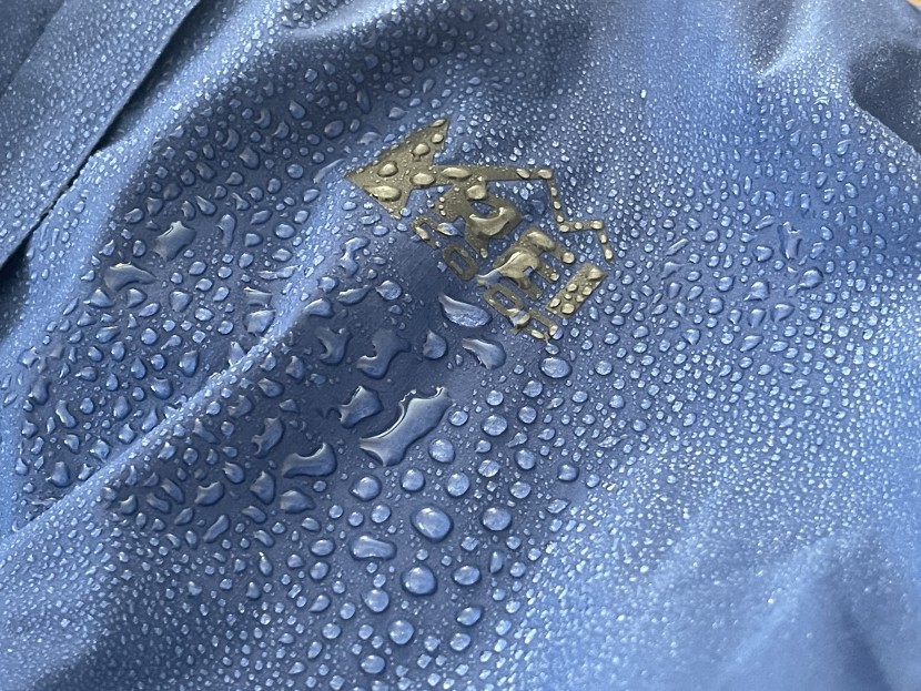 rei co-op active pursuits jacket for women - the dwr coating on this nylon jacket offers good water resistance -...