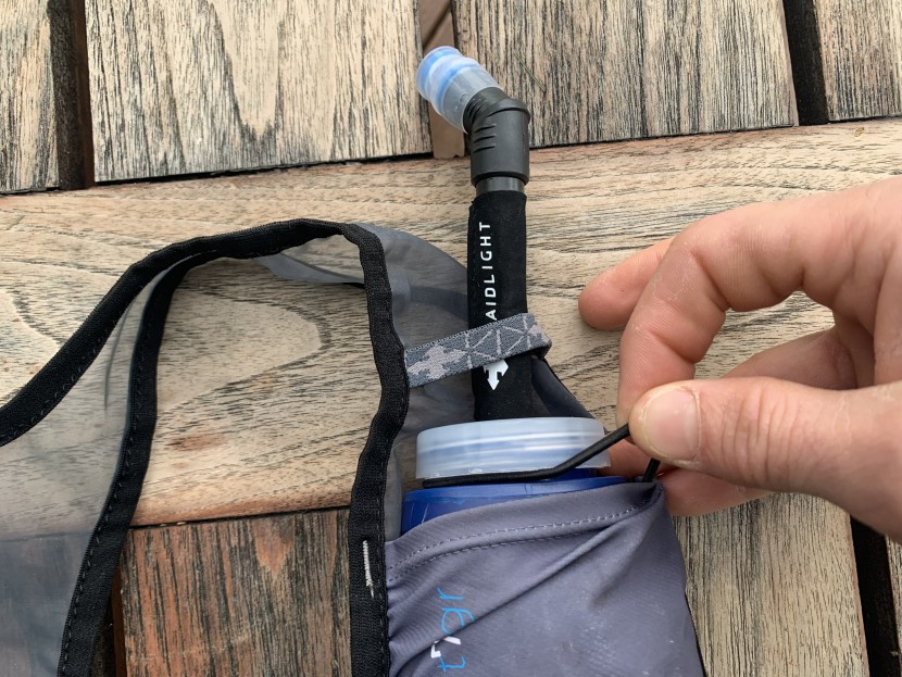 raidlight revolutiv 3l v2 - our biggest gripe with this vest: the bottles don&#039;t stay in play due...