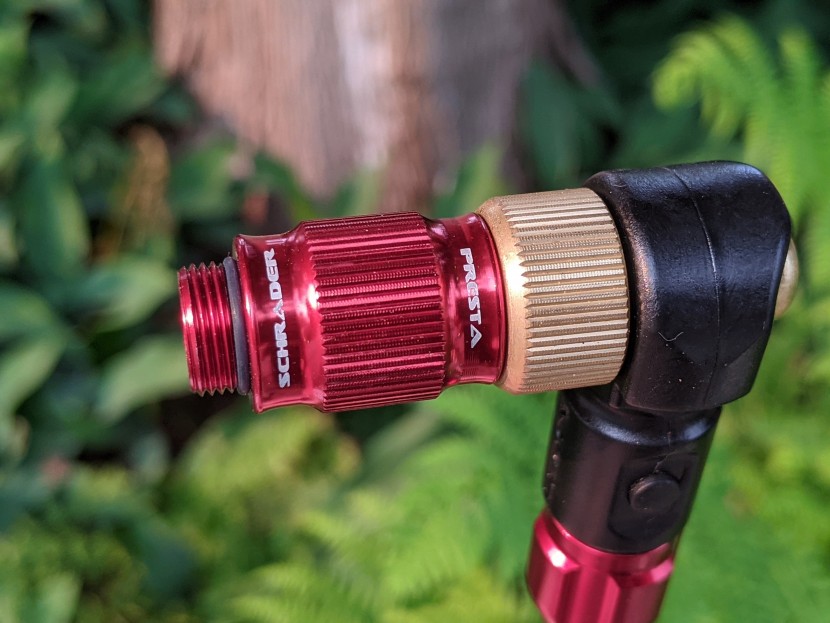 bike pump - you do have to unscrew the lezyne&#039;s chuck to switch between schrader...